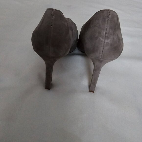 Vince Camuto Gray Pointed Toe Ankia Suede High Heel Pump Women's 8 ½ / 39 NWOB - Picture 7 of 11